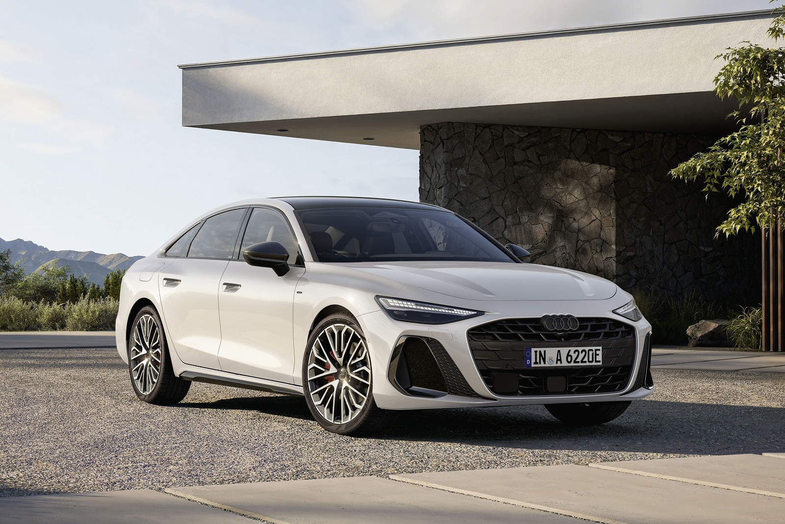 New Audi A6 e-hybrid + Review - Image 1