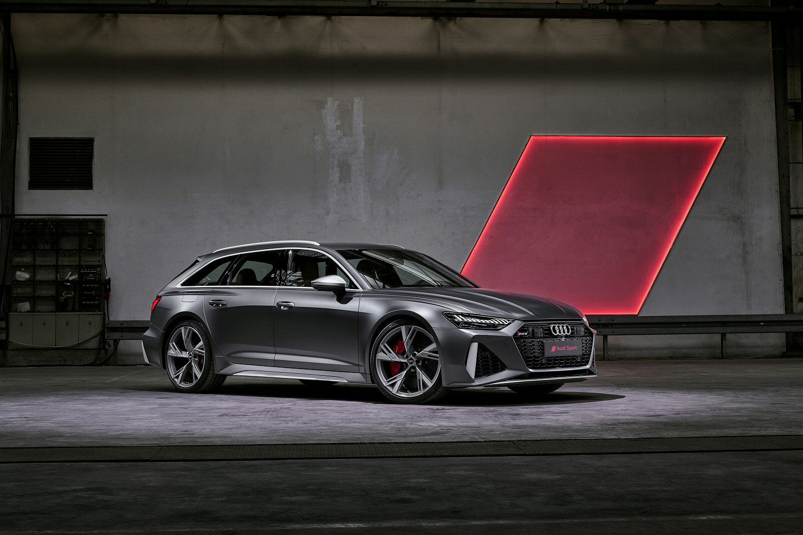 New Audi RS6 Avant + Review - Image 1