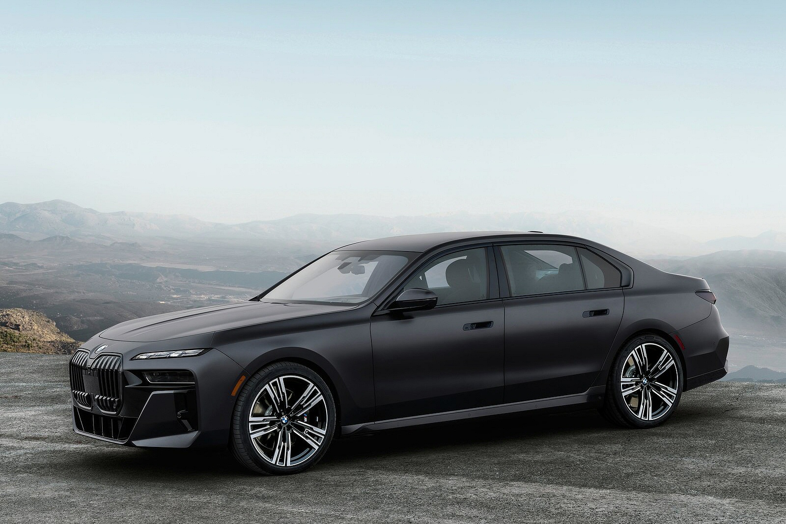 New BMW 7 Series + Review - Image 1