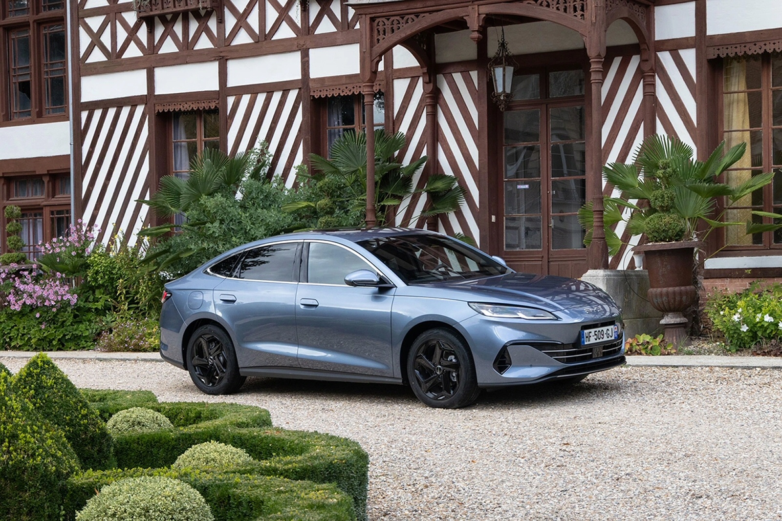 New BYD Seal 6 DM-i + Review - Image 1