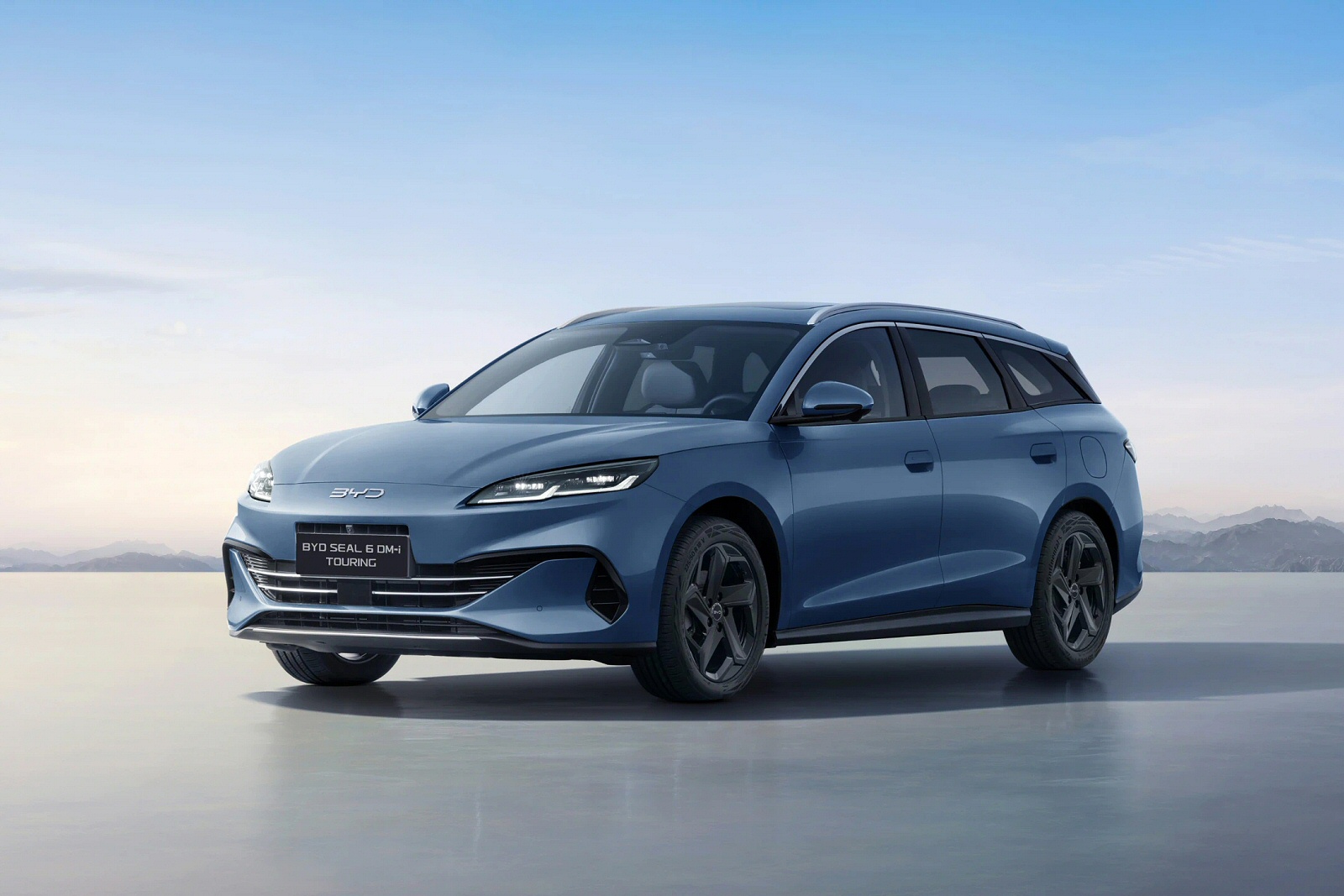 New BYD Seal 6 DM-i Touring + Review - Image 1