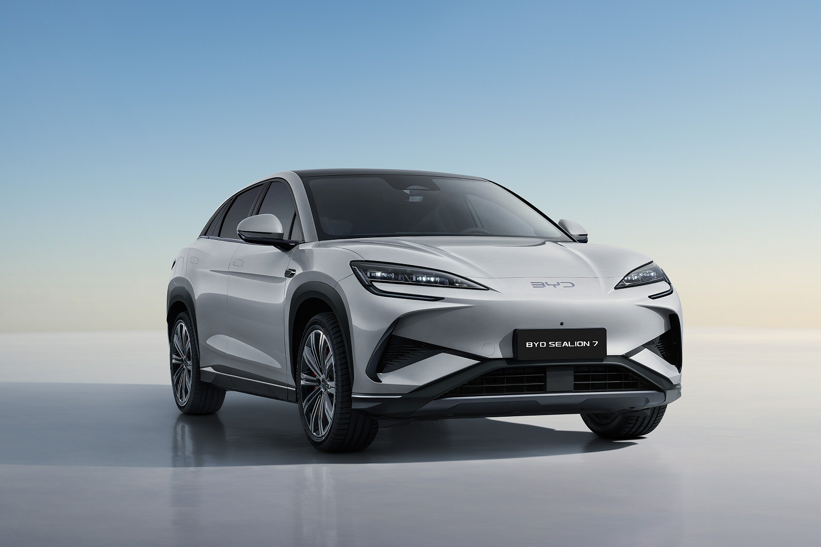 New BYD Sealion 7 + Review - Image 1