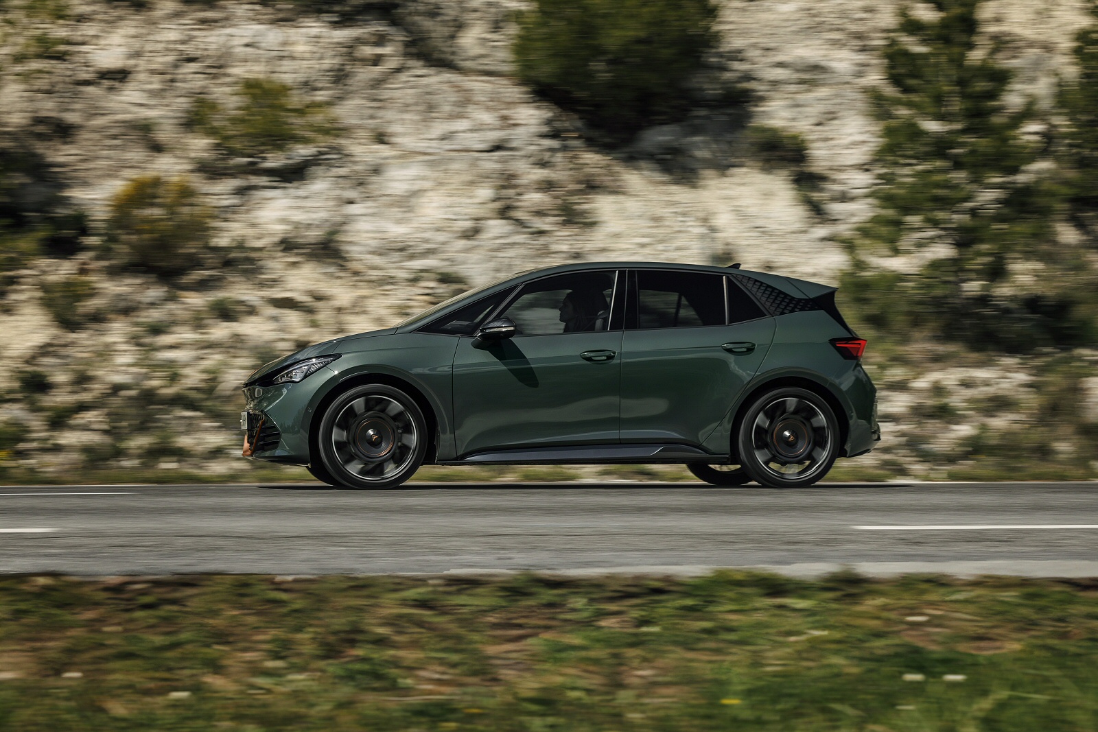 New CUPRA Born VZ + Review - Image 1