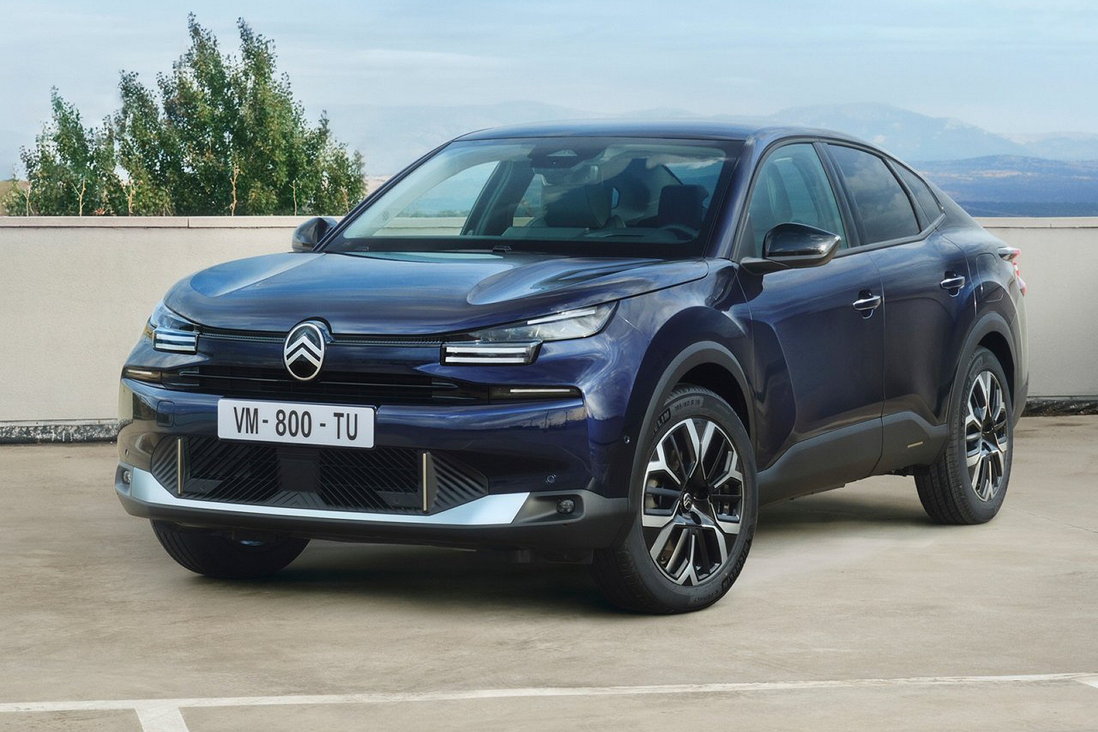 New Citroen C4 X + Review - Image 1