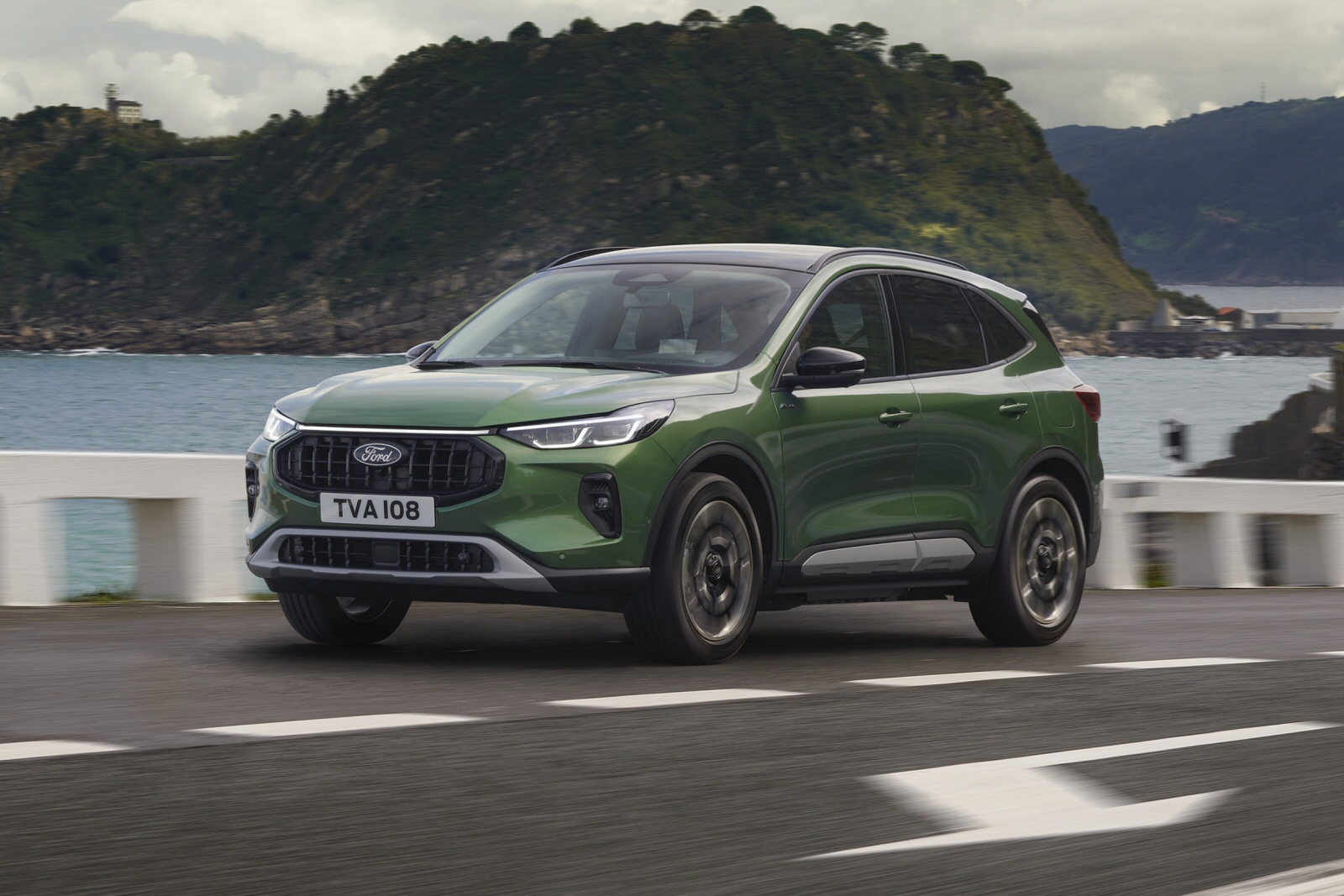 New Ford Kuga Hybrid + Review - Image 1