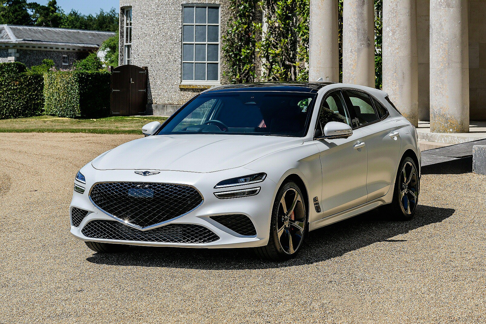 New Genesis G70 Shooting Brake + Review - Image 1