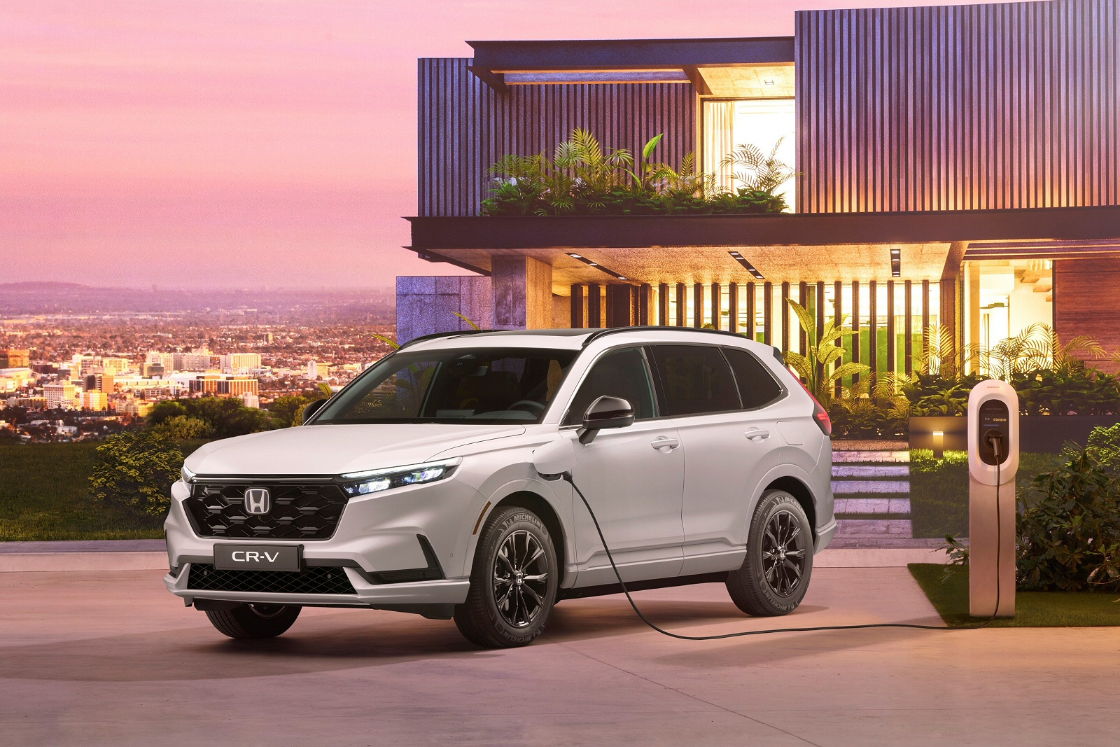 New Honda CR-V e:PHEV + Review - Image 1