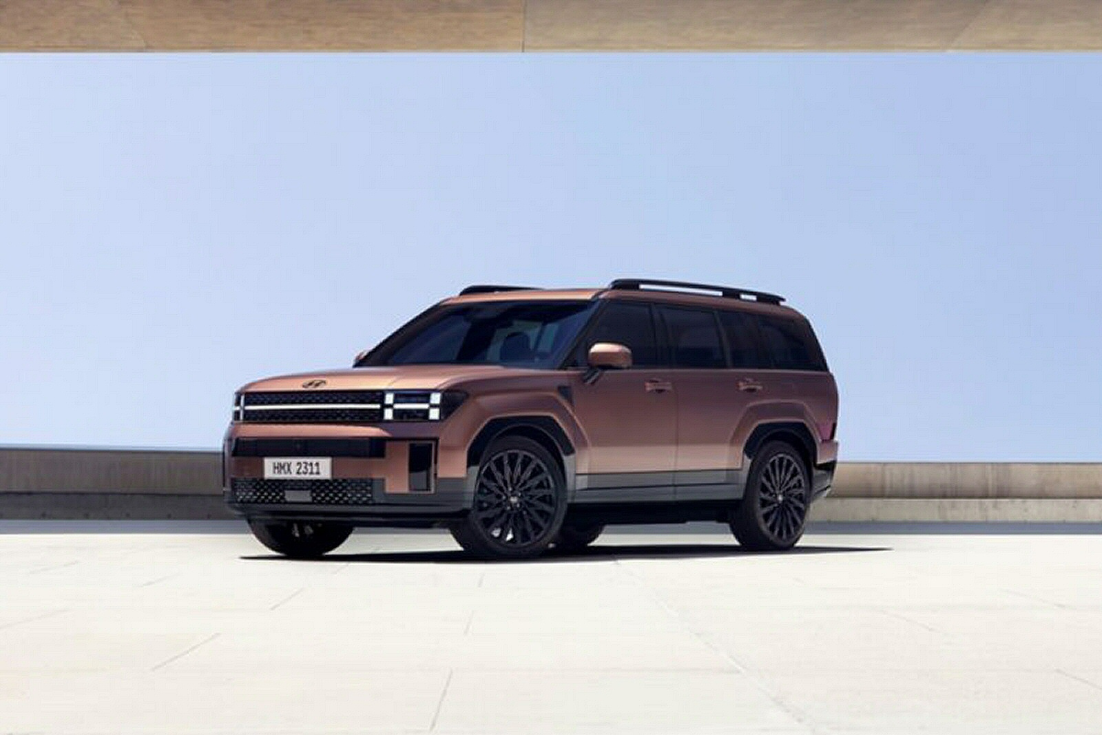 New Hyundai Santa Fe + Review - Image 1