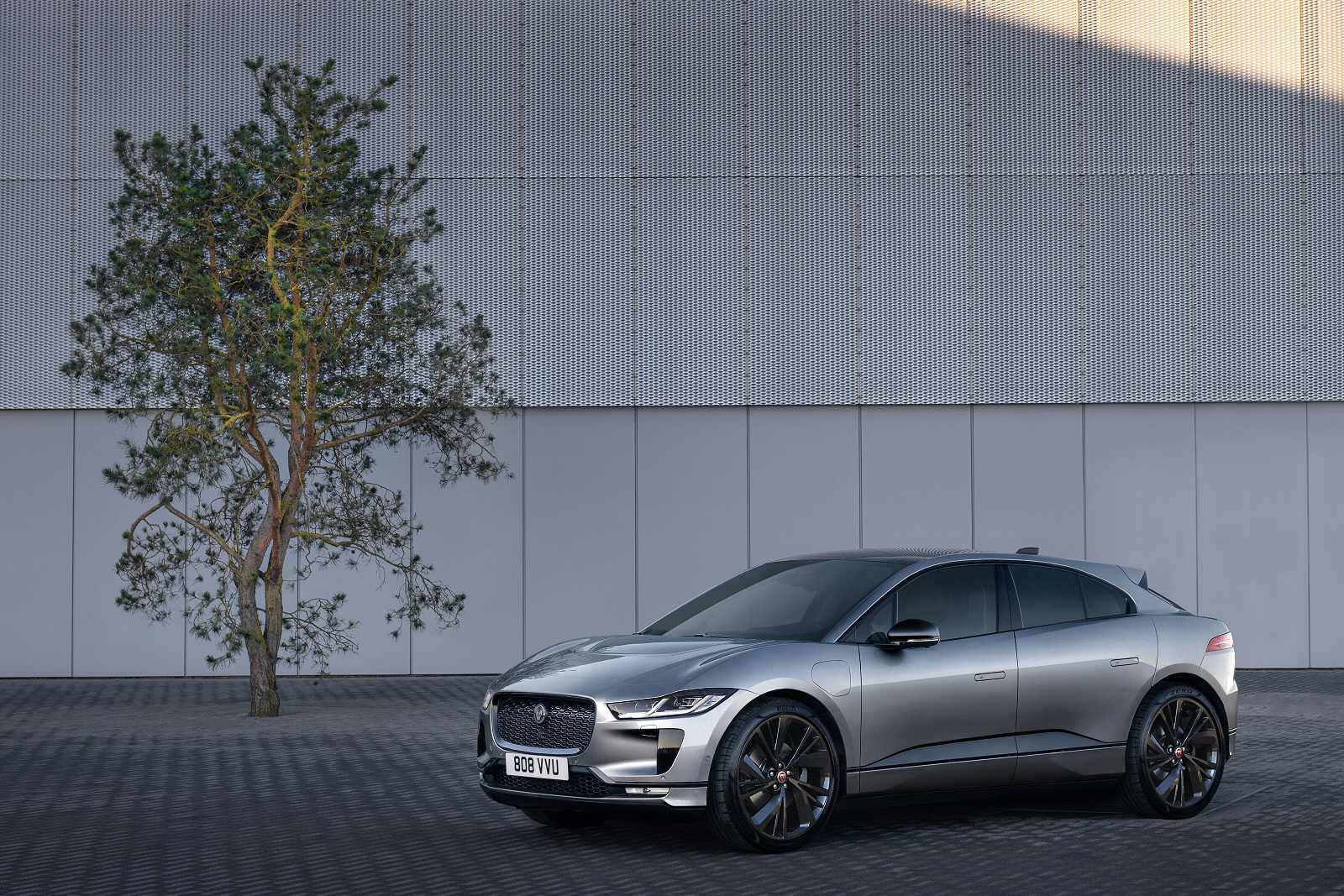 New Jaguar I-PACE + Review - Image 1