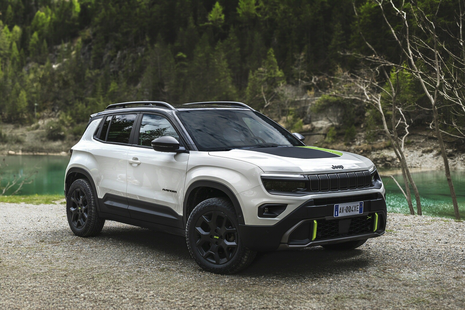 New Jeep Avenger 4xe + Review - Image 1