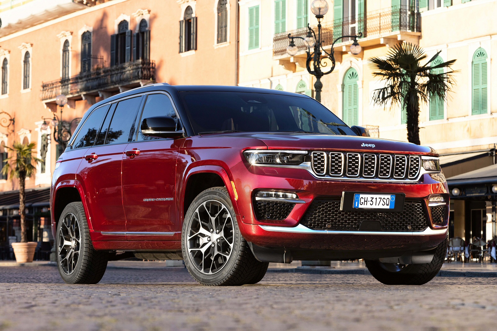 New Jeep Grand Cherokee 4xe + Review - Image 1