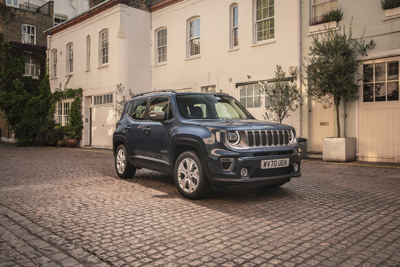 New Jeep Renegade 4xe + Review - Image 1