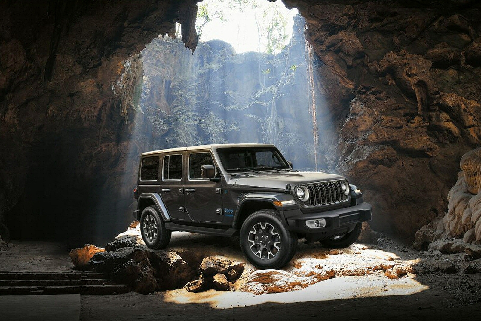 New Jeep Wrangler + Review - Image 1