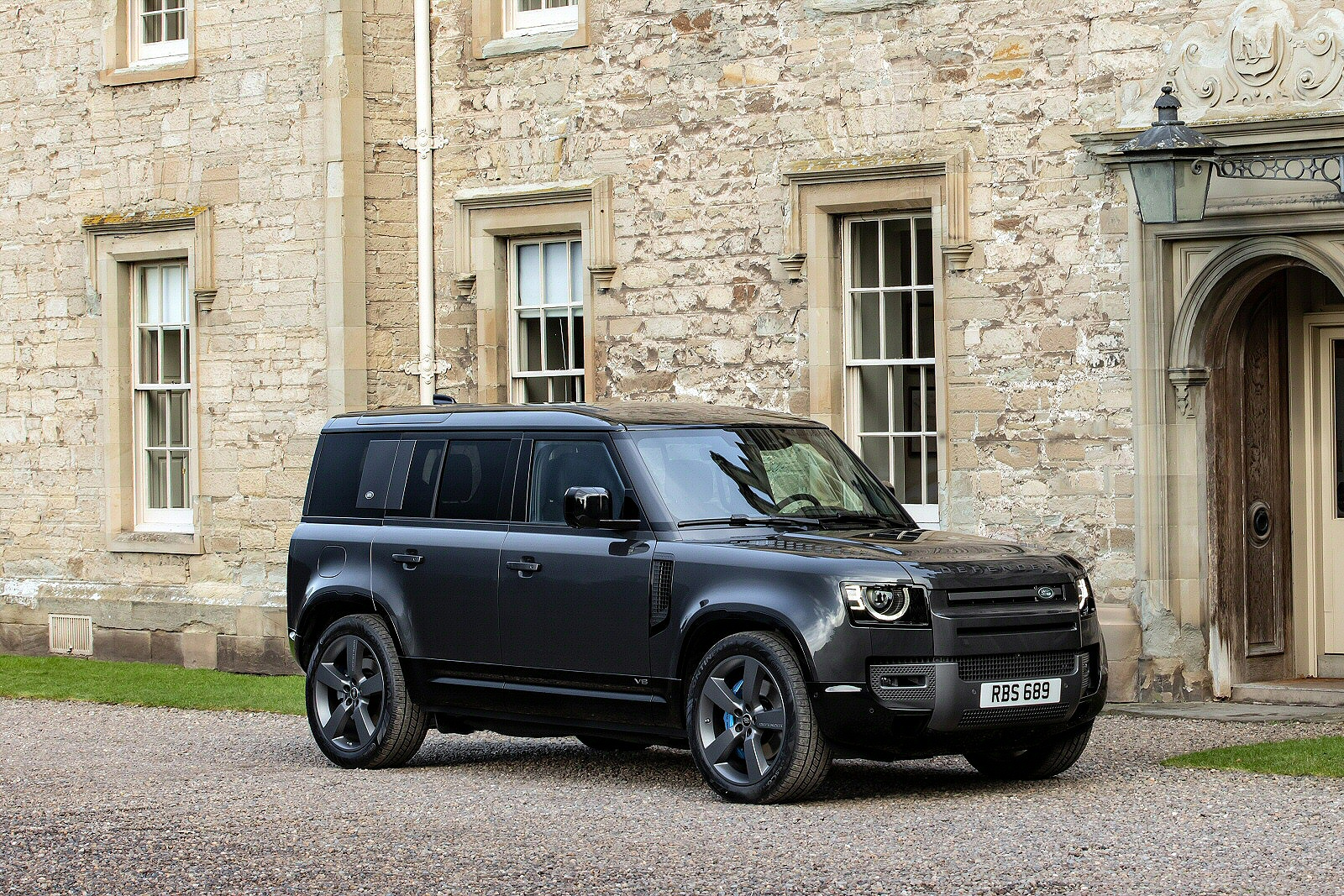 New Land Rover Defender + Review - Image 1