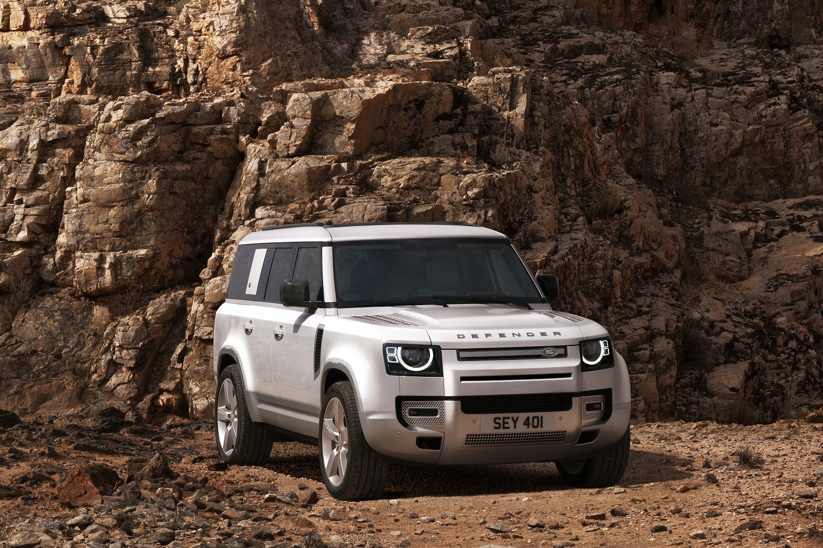 New Land Rover Defender 130 + Review - Image 1