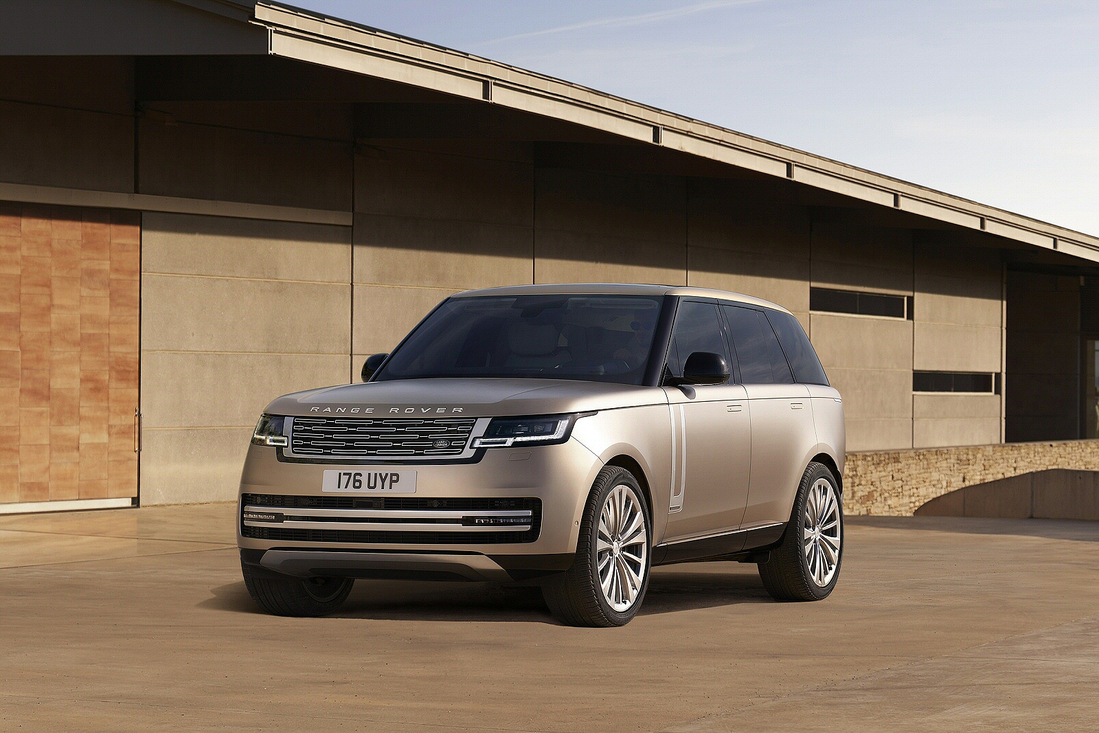 New Land Rover Range Rover + Review - Image 1