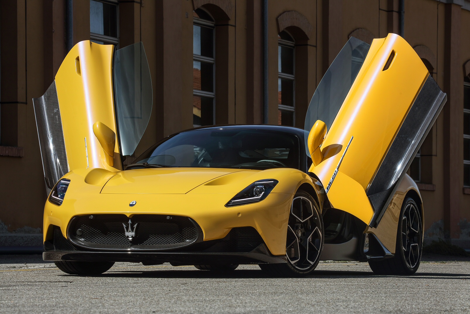 New Maserati MC20 + Review - Image 1