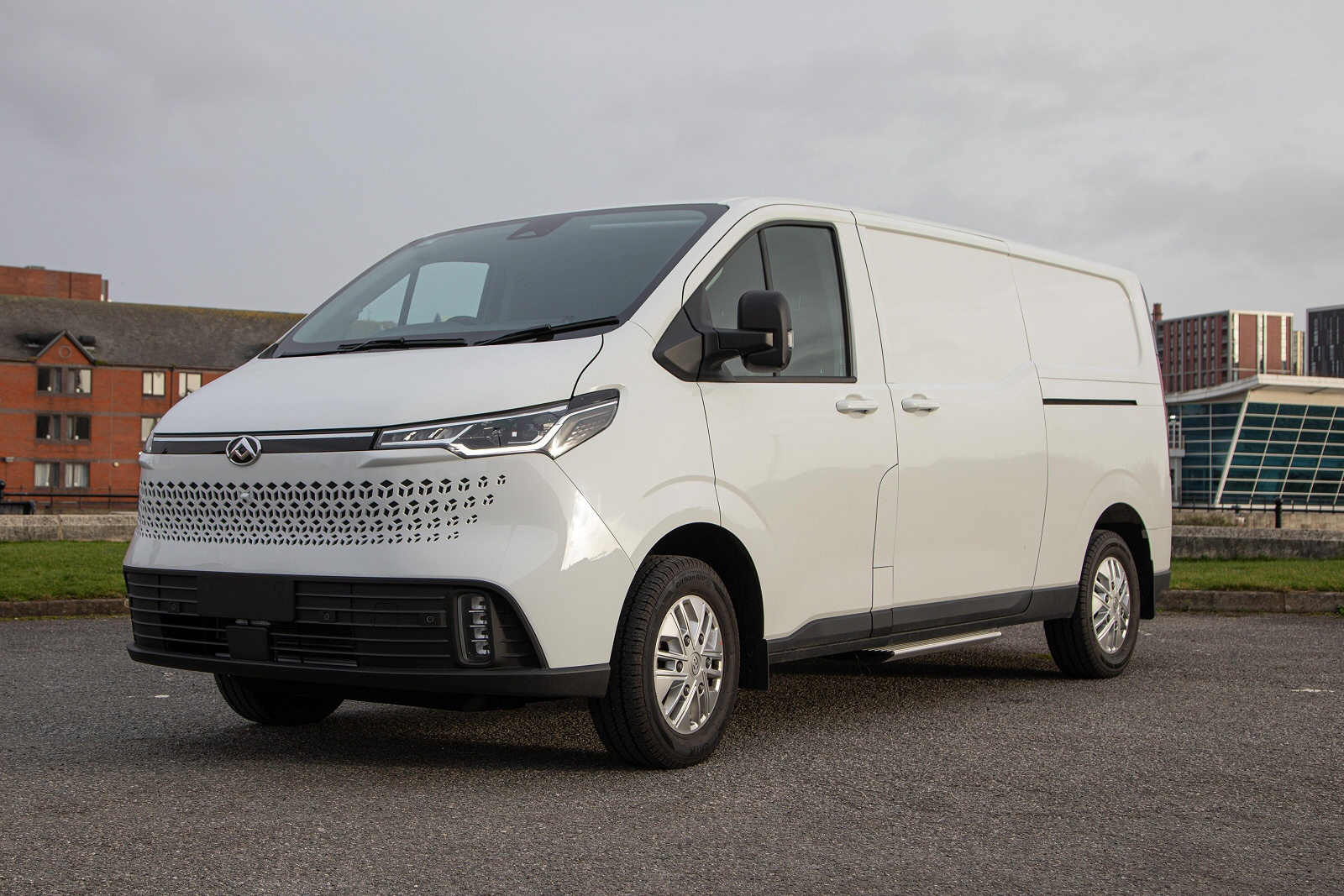 New Maxus eDeliver 7 + Review - Image 1