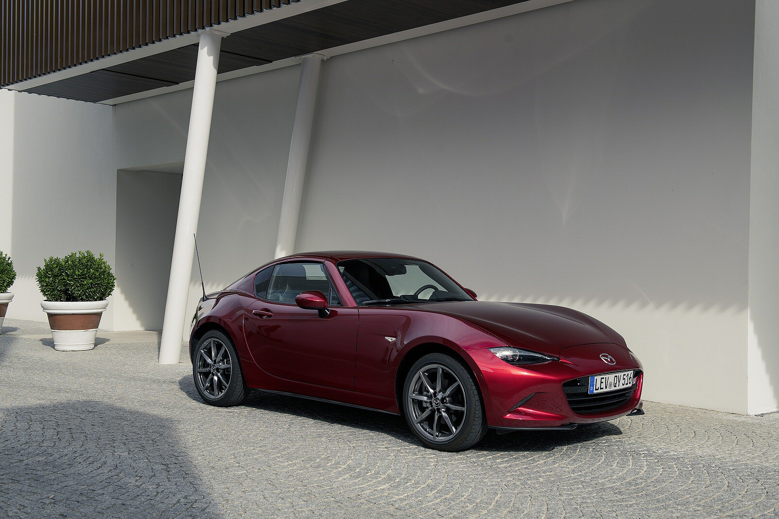 New Mazda MX-5 RF + Review - Image 1
