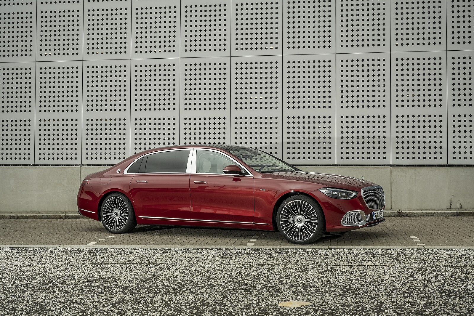 New Mercedes-Maybach S-Class + Review - Image 1