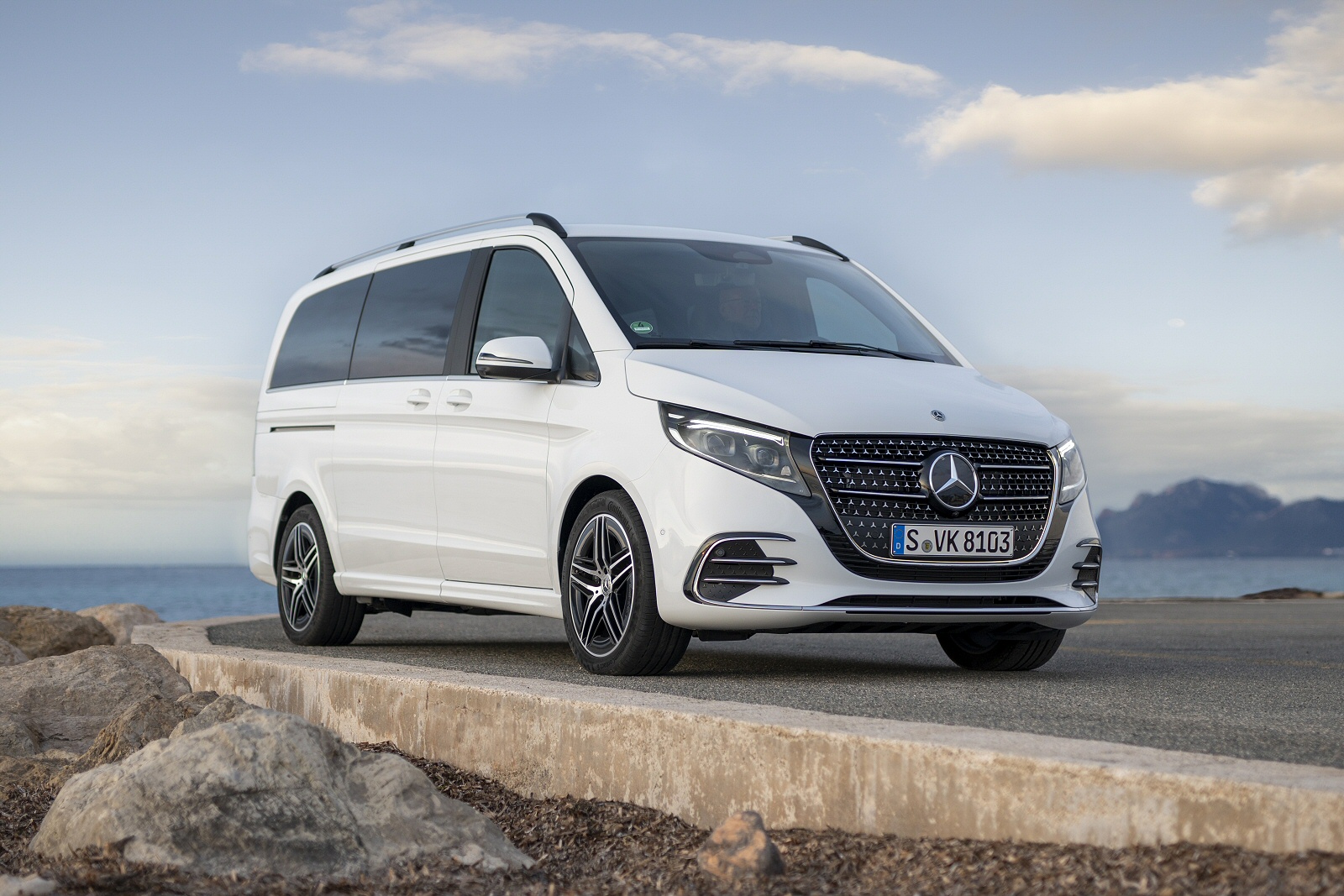 New Mercedes-Benz V-Class + Review - Image 1