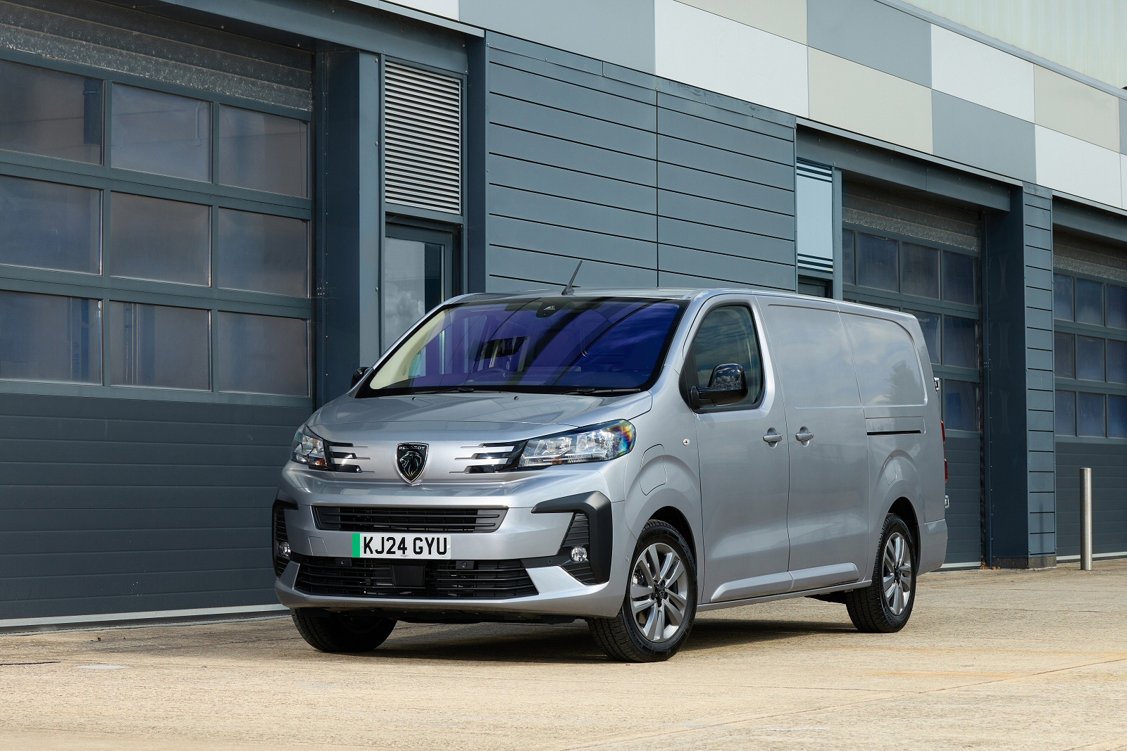 New Peugeot E-Expert + Review - Image 1
