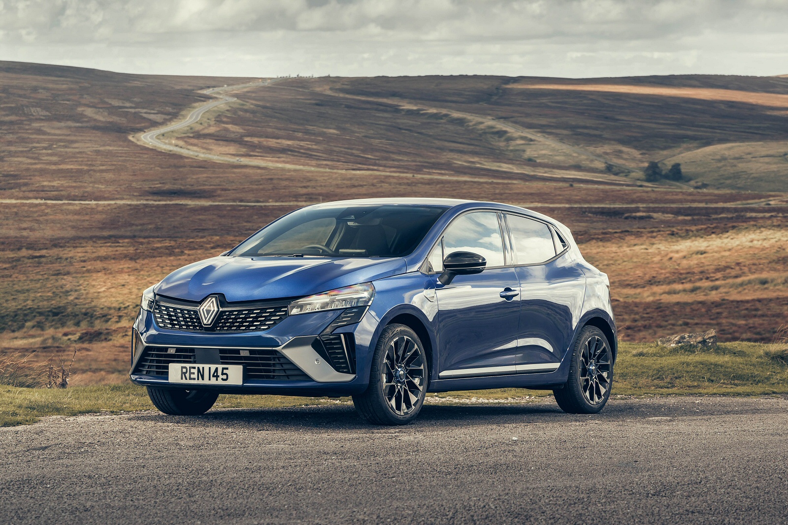 New Renault Clio TCe 90 + Review - Image 1