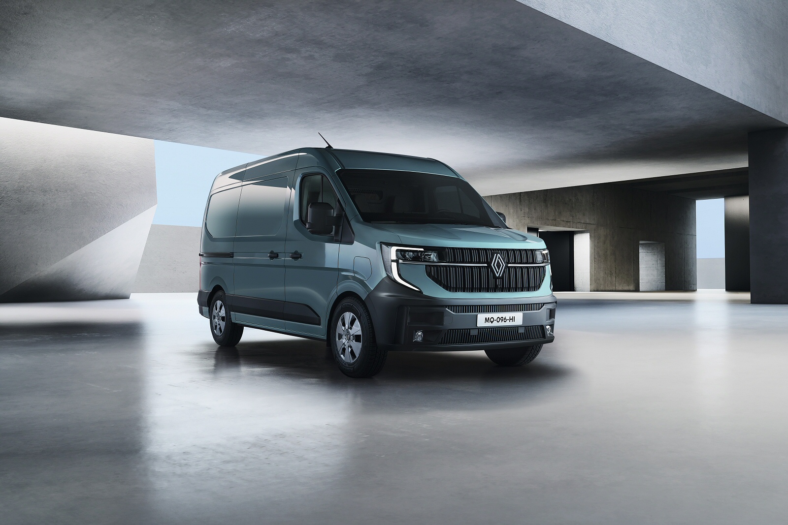 New Renault Master + Review - Image 1