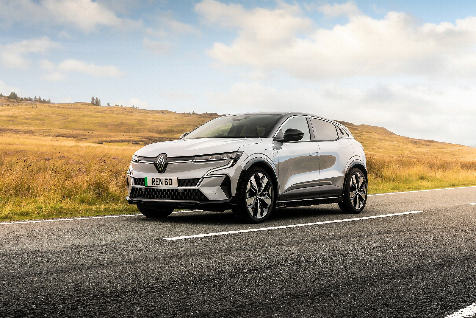 New Renault Megane E-Tech Electric + Review - Image 1