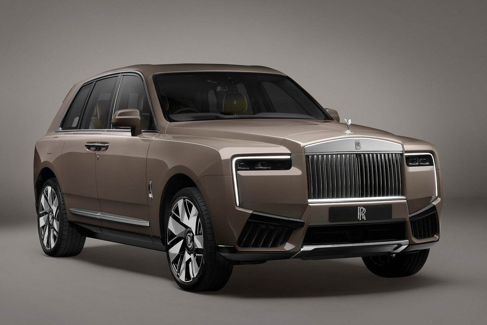 New Rolls-Royce Cullinan + Review - Image 1