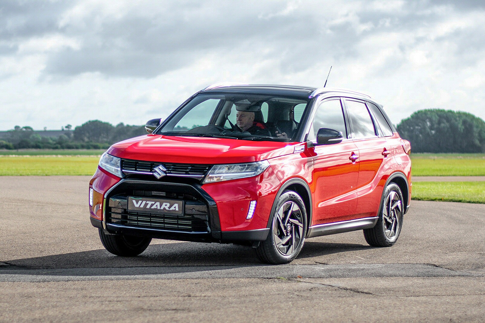 New Suzuki Vitara Full Hybrid + Review - Image 1