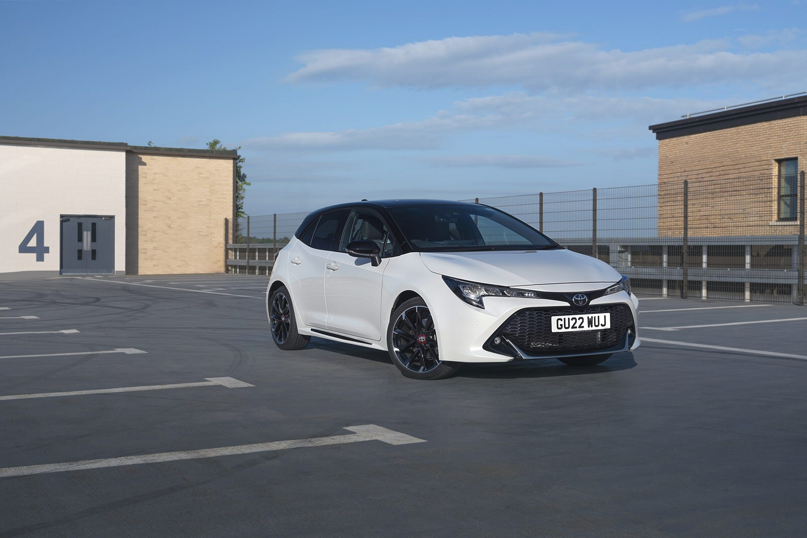 New Toyota Corolla 1.8 Hybrid + Review - Image 1