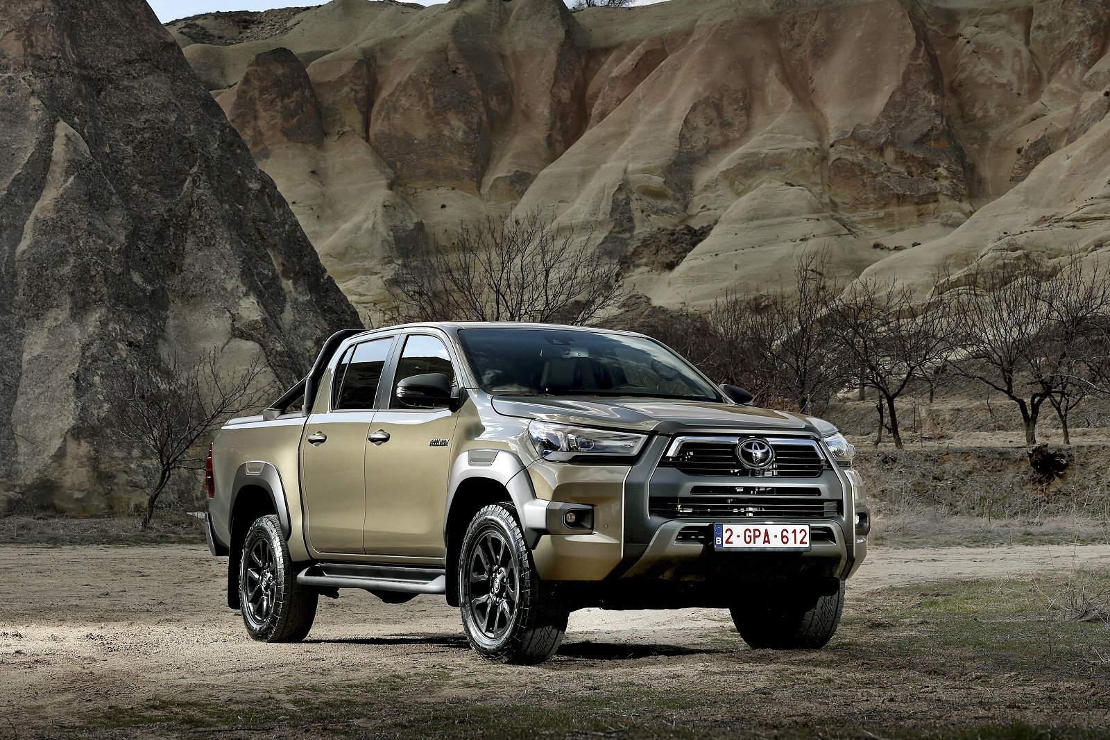New Toyota Hilux Hybrid 48V + Review - Image 1