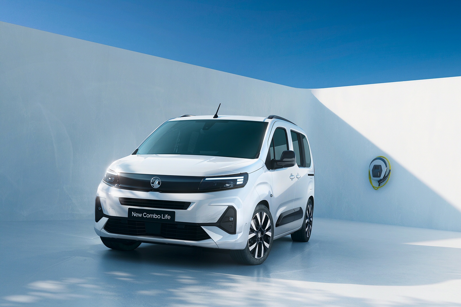 New Vauxhall Combo Life Electric + Review - Image 1