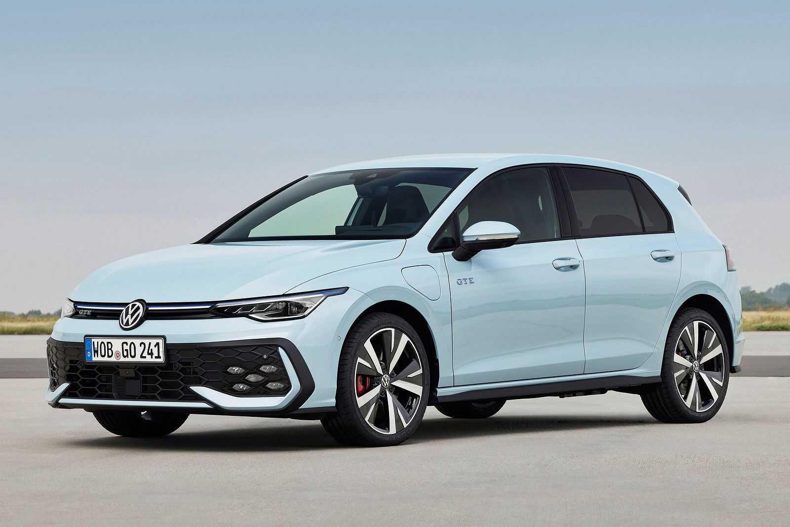 New Volkswagen Golf GTE + Review - Image 1