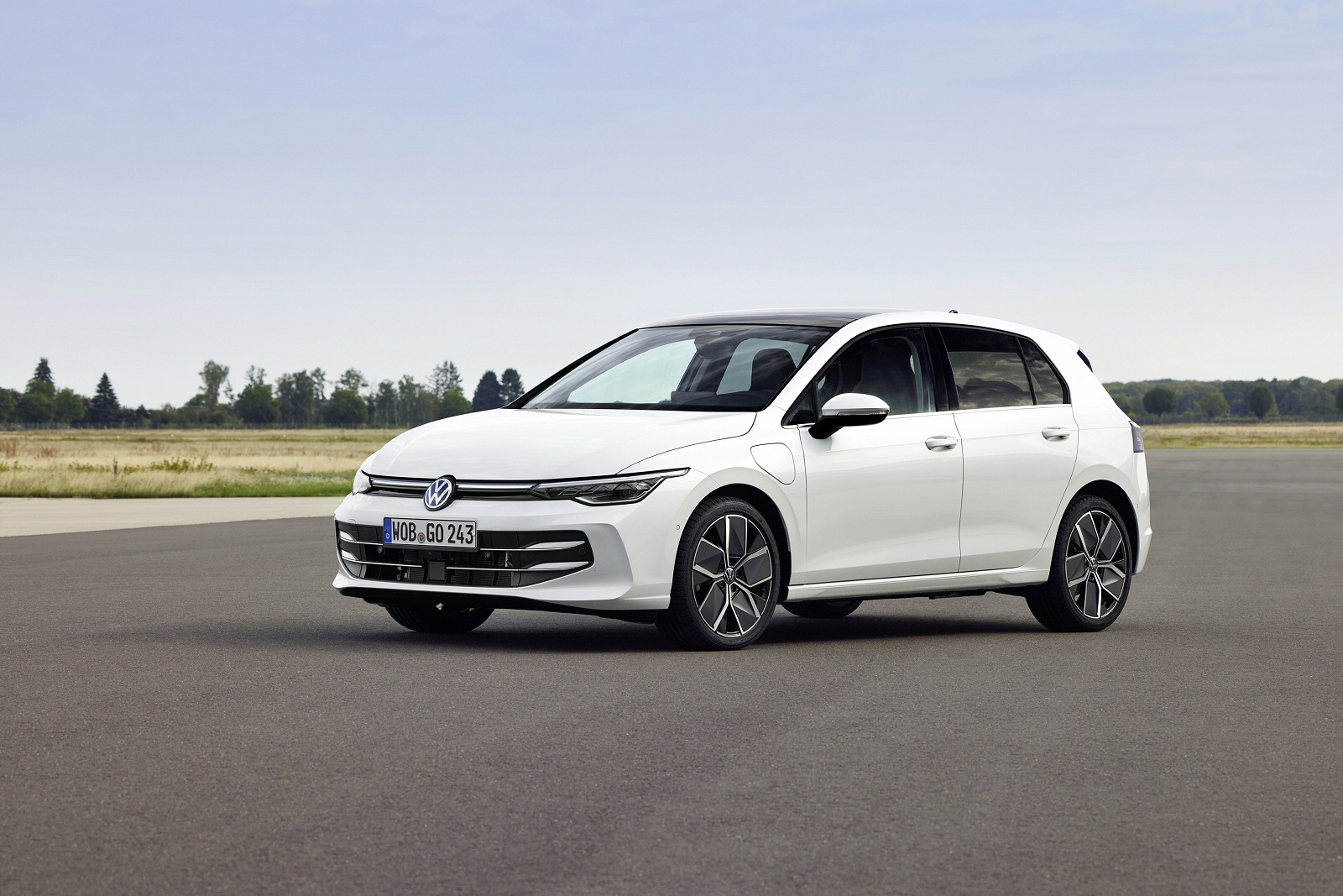 New Volkswagen Golf eHybrid + Review - Image 1