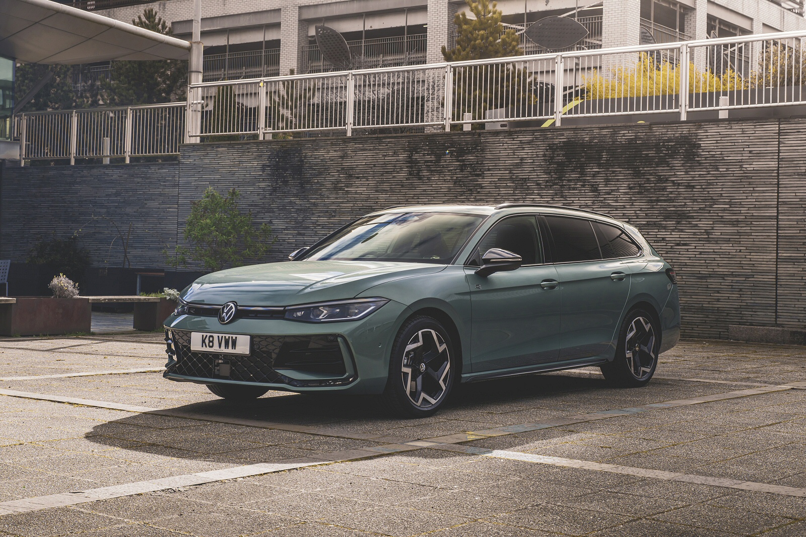 New Volkswagen Passat eHybrid + Review - Image 1