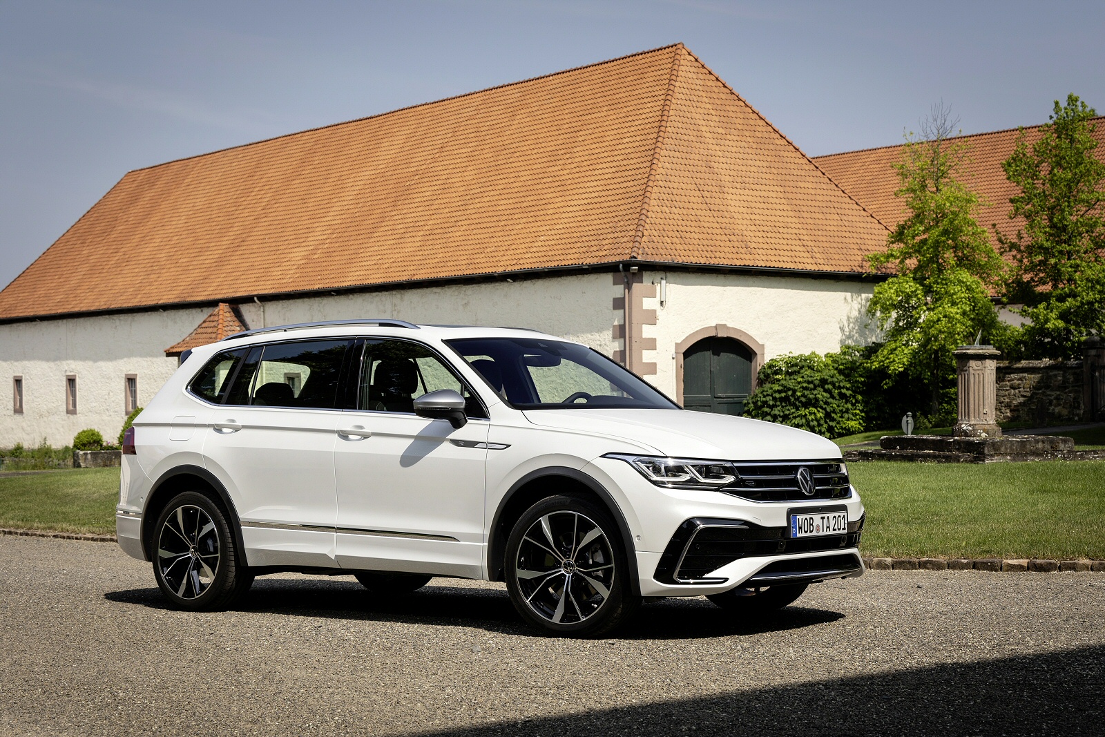 New Volkswagen Tiguan Allspace + Review - Image 1