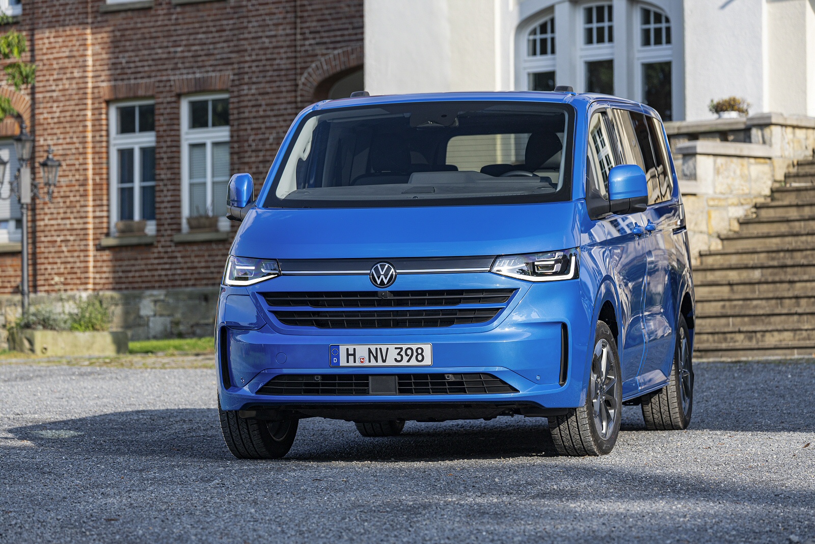 New Volkswagen Transporter Shuttle + Review - Image 1