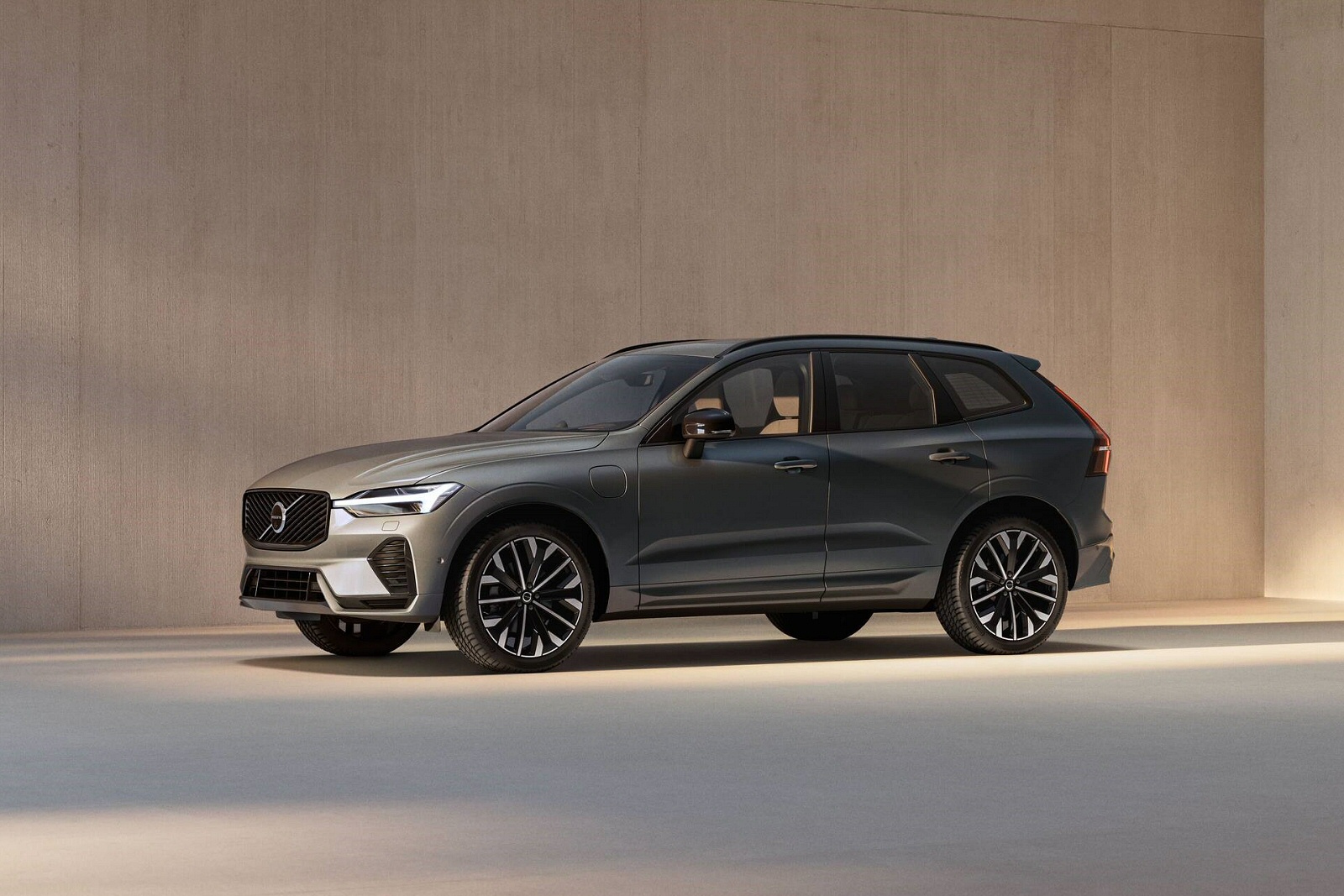 New Volvo XC60 + Review - Image 1