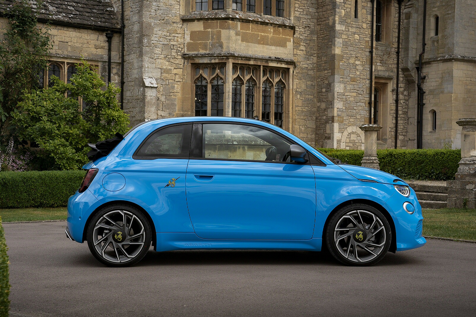 New Abarth 500e Convertible + Review - Image 1