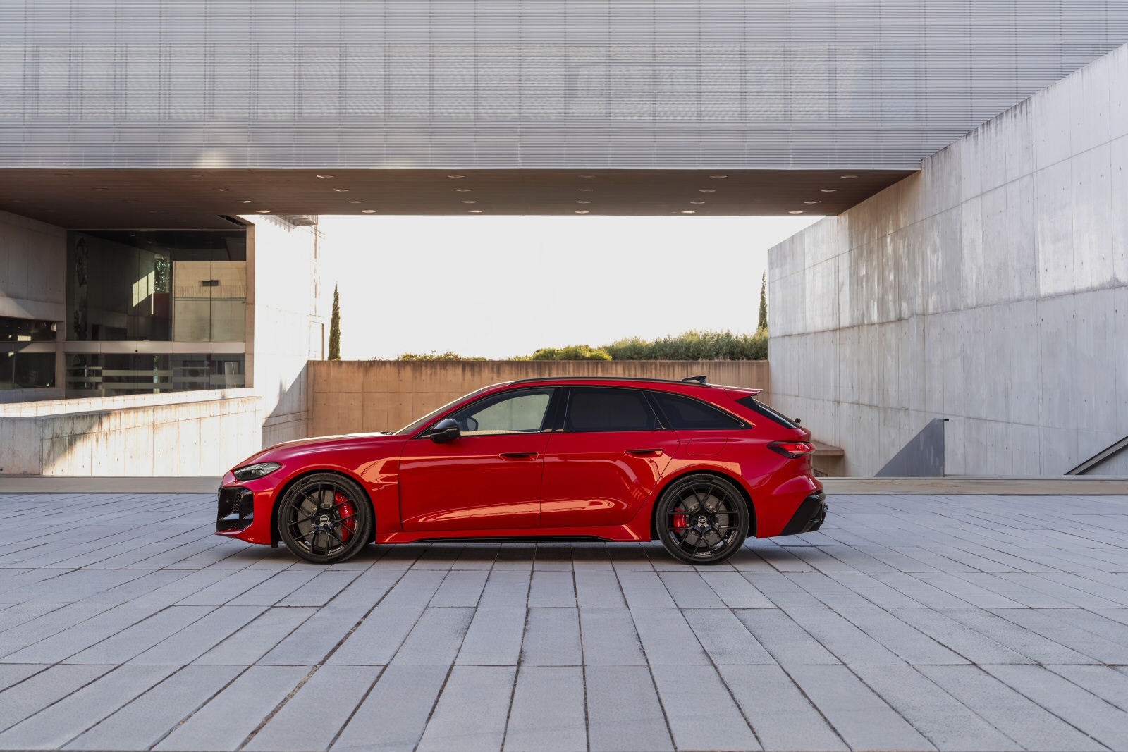 New Audi RS 5 + Review - Image 1