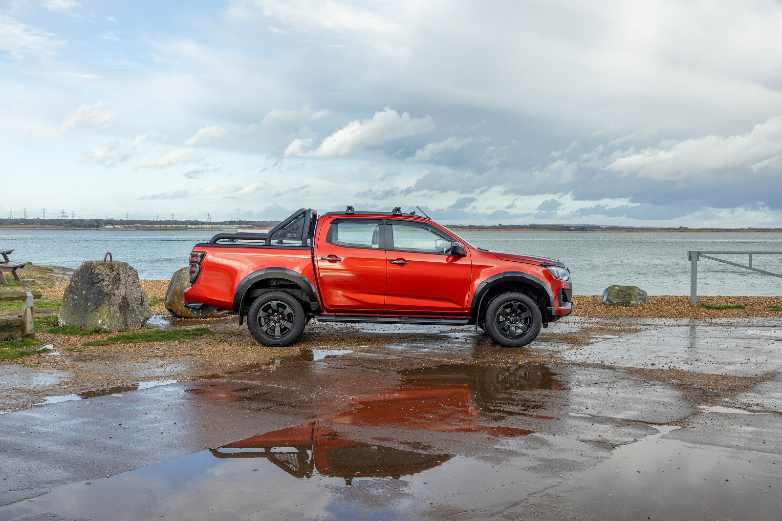 New Isuzu D-Max V-Cross + Review - Image 1