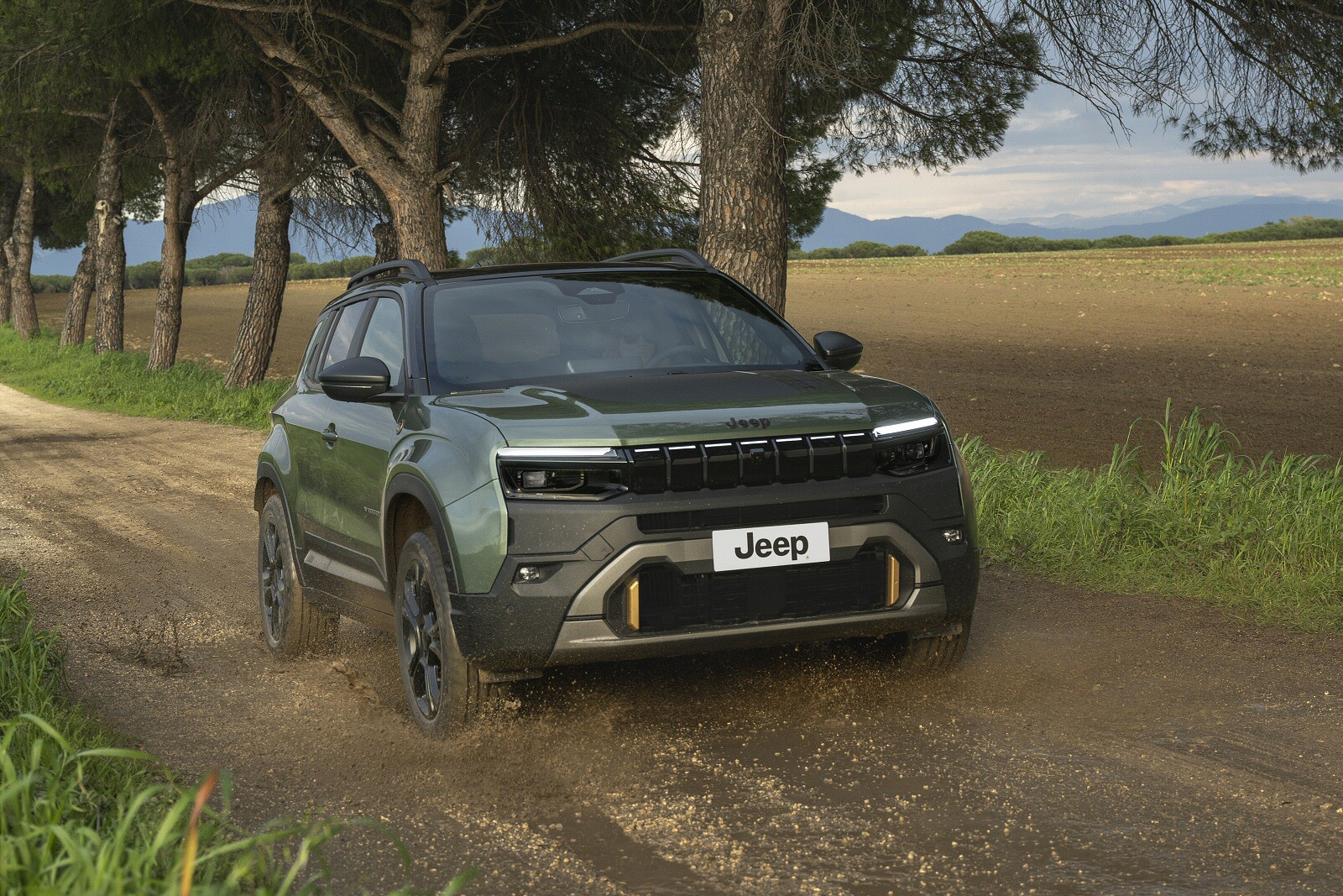 New Jeep Avenger 4xe + Review - Image 1