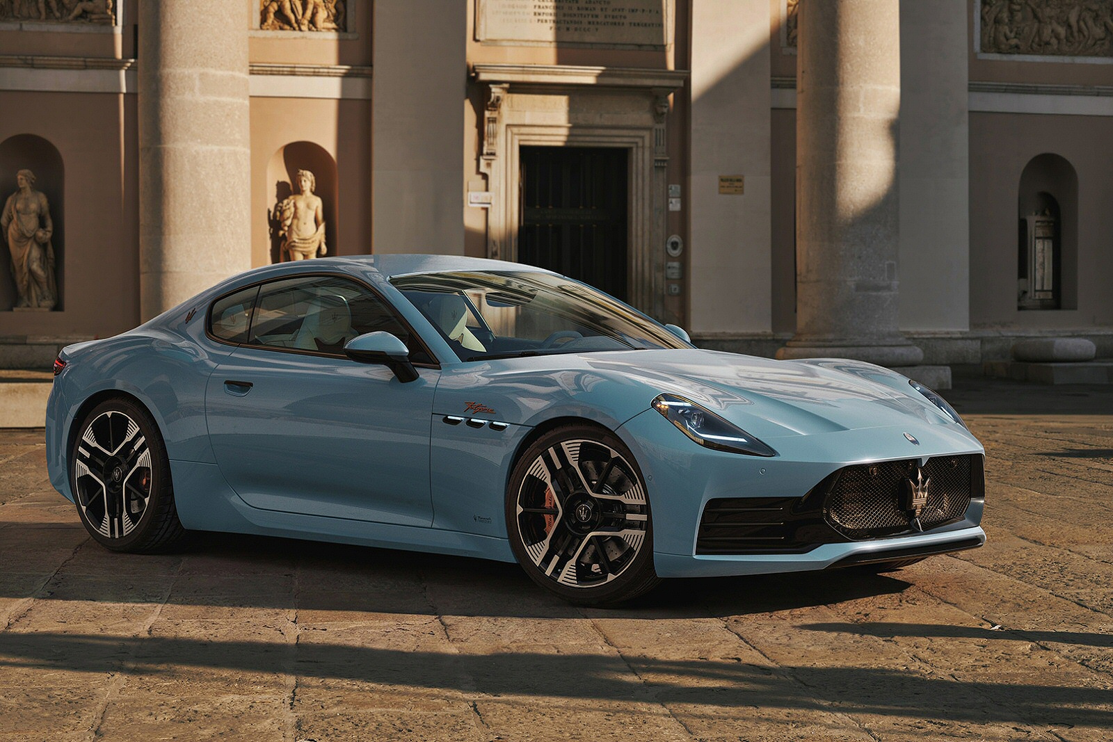 New Maserati GranTurismo Folgore + Review - Image 1