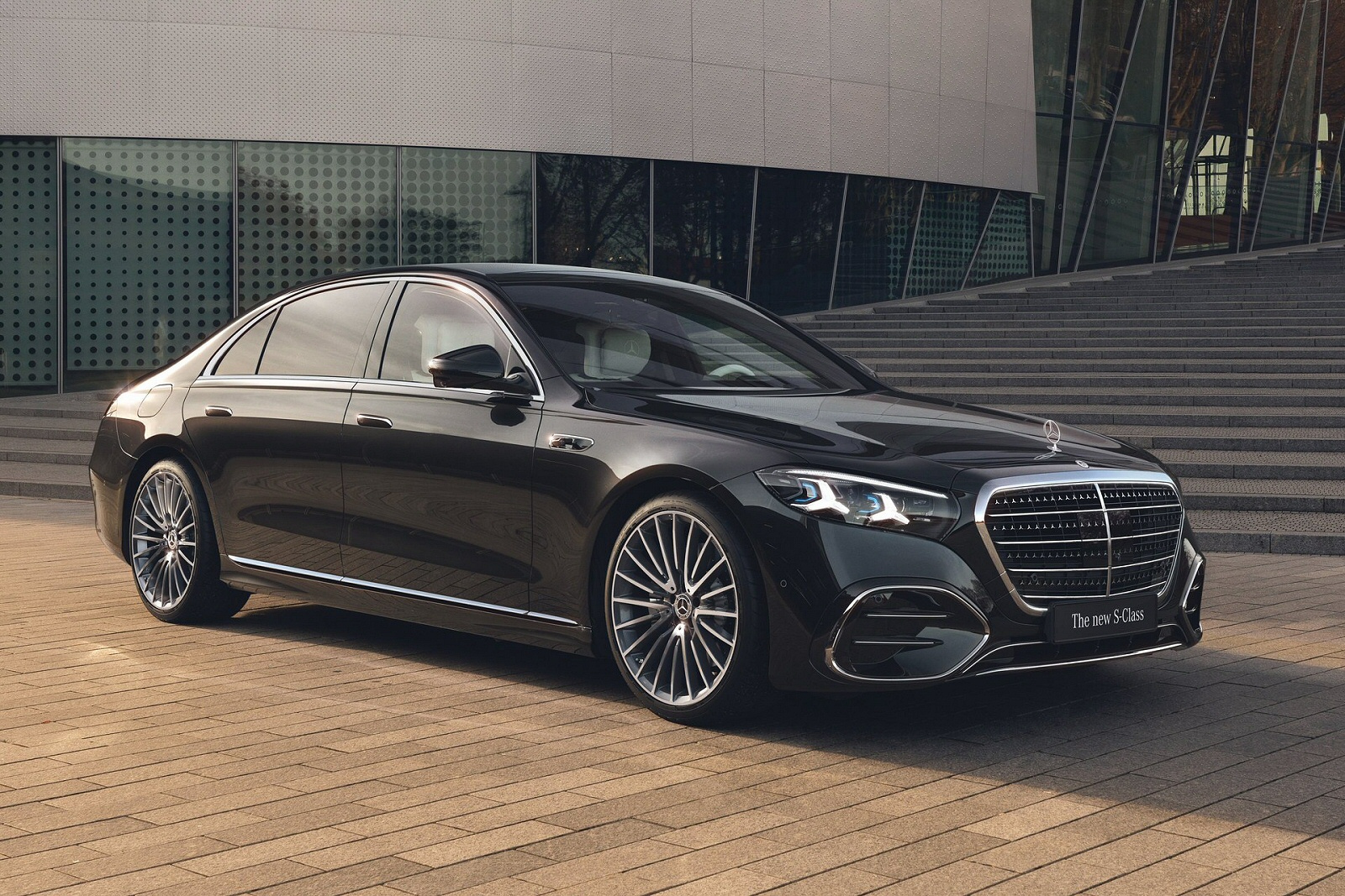 New Mercedes-Benz S-Class + Review - Image 1