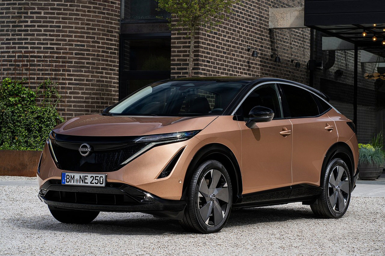 New Nissan Ariya + Review - Image 1