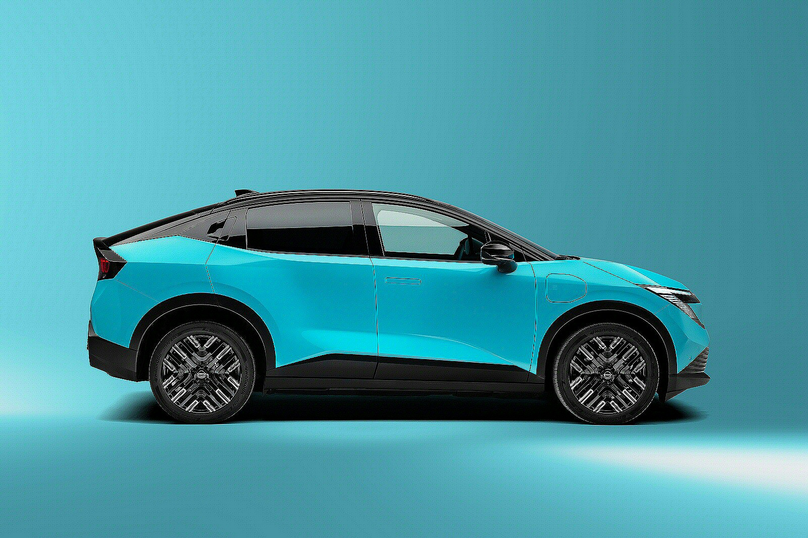 New Nissan LEAF + Review - Image 1