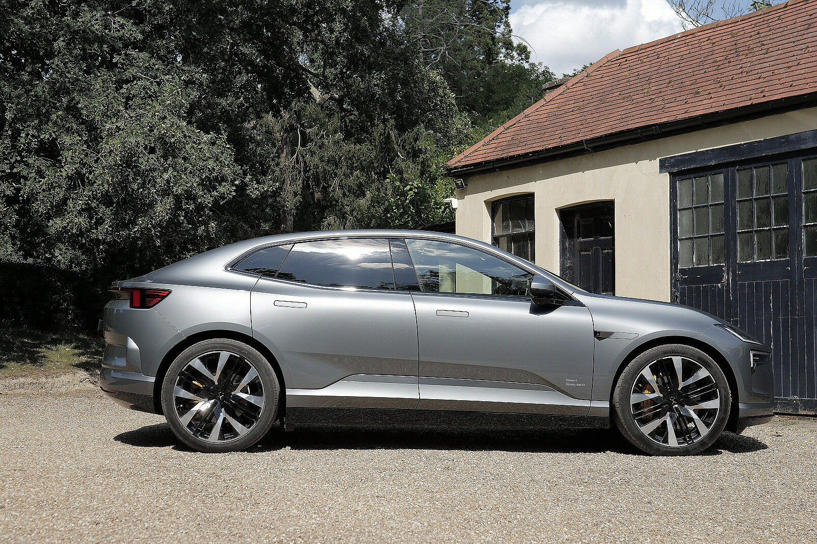 New Polestar 4 Dual Motor Performance + Review - Image 1