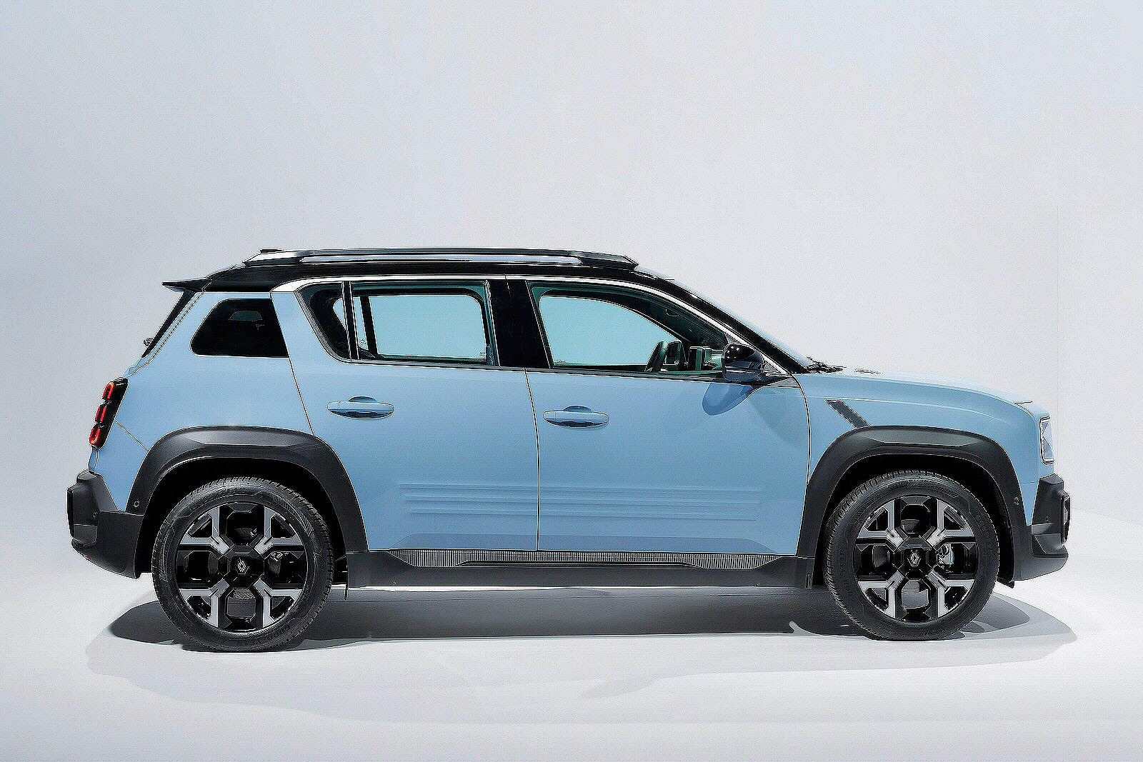 New Renault 4 E-Tech Electric + Review - Image 1
